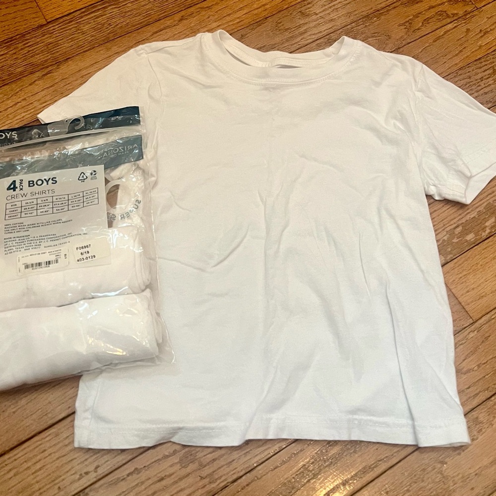 Arizona crew tees Boys Small 6-8 NWT